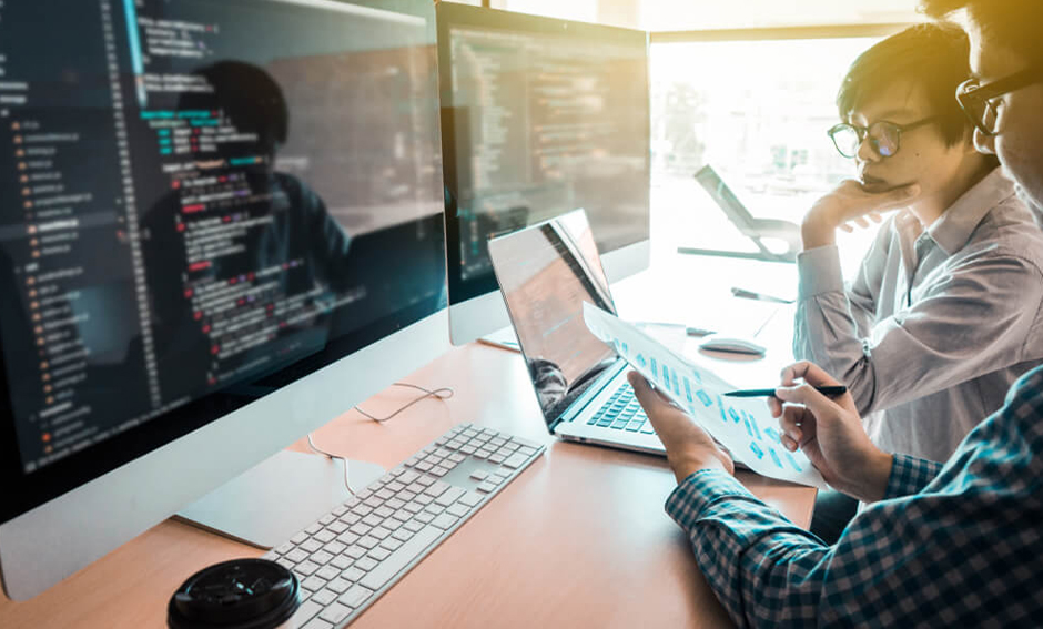 Desenvolvimento de software e sistemas oceanográficos, administrativos